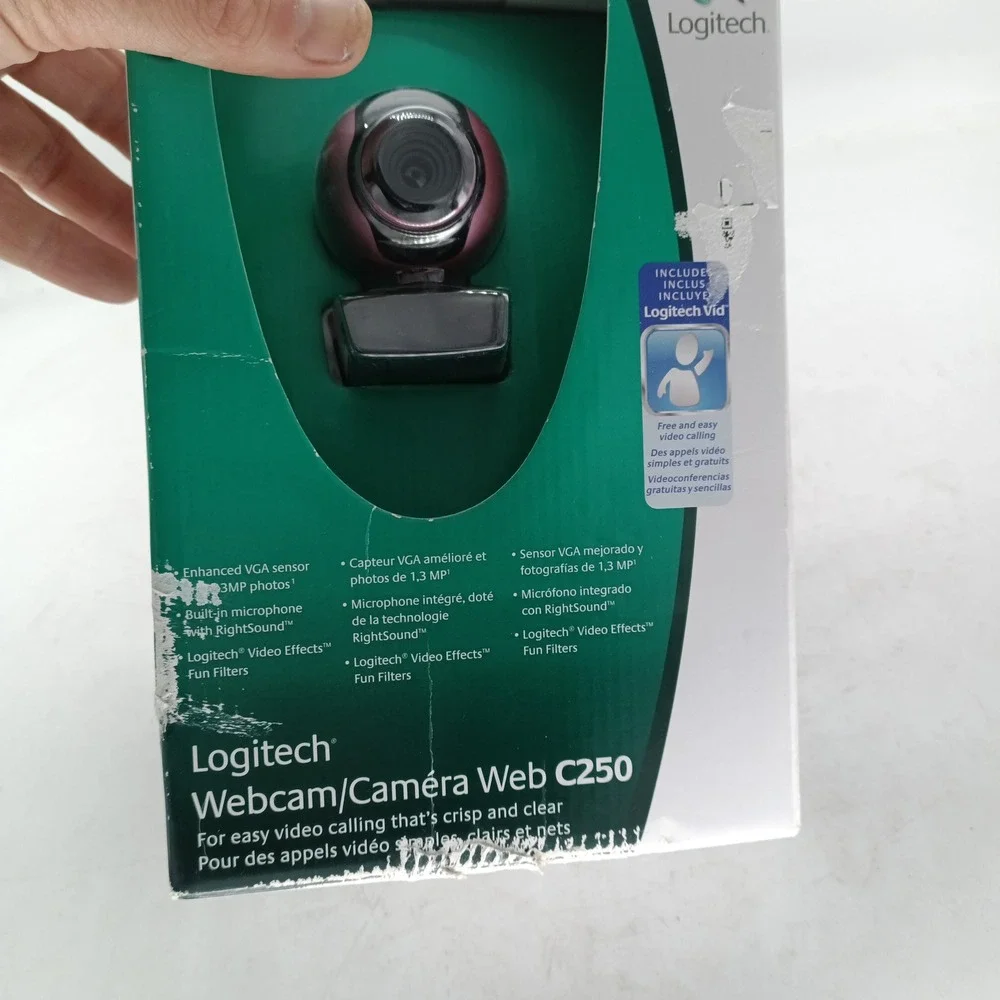 Logitech C250 Webcam 960-000655 Built-in Mic RightSound USB Video Camera a10